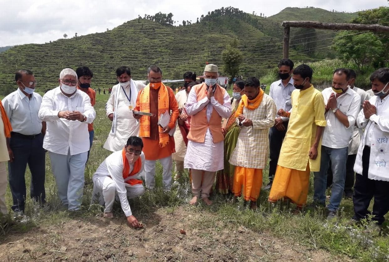 Palikadhyak did the foundation stone of Sia-Ram temple, lit 108 lamps