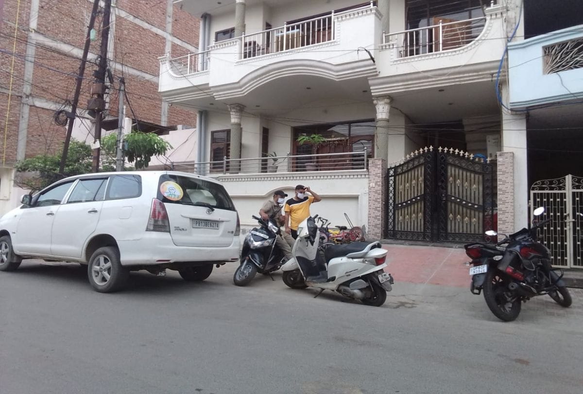 Punjab Police raid on Drug mafia house in agra
