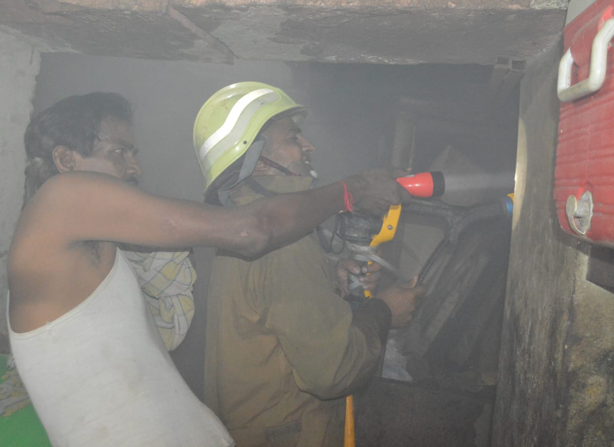 Hathras: Fire in provision store warehouse, loss of thousands