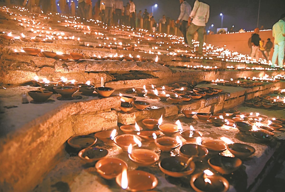 Ram Mandir Ayodhya News in Hindi: Thousands Of Earthen Lamps Have Illuminated Ayodhya And Happiness And Enthusiasm Is Everywhere