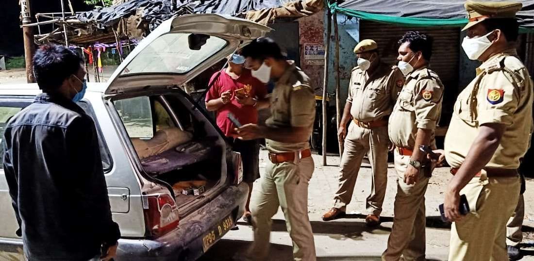 DM and SP inspect UP-MP's Kamaha border in mahoba