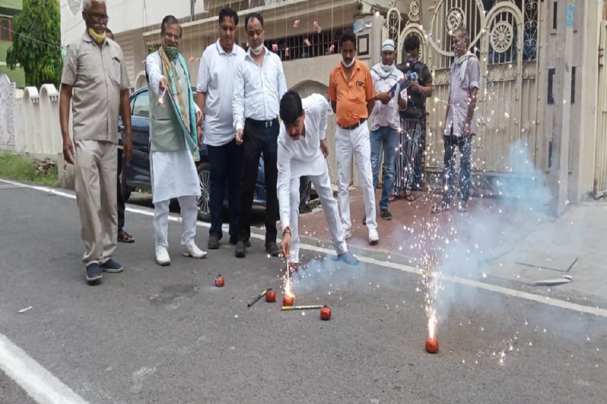 Ram temple Bhoomi Pujan in Ayodhya and people are very happy in western UP