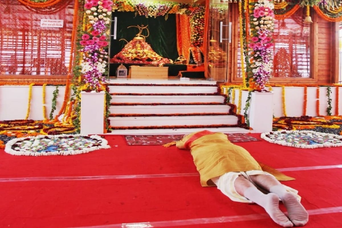 PM Modi looked like a yajman in Ayodhya yatra.