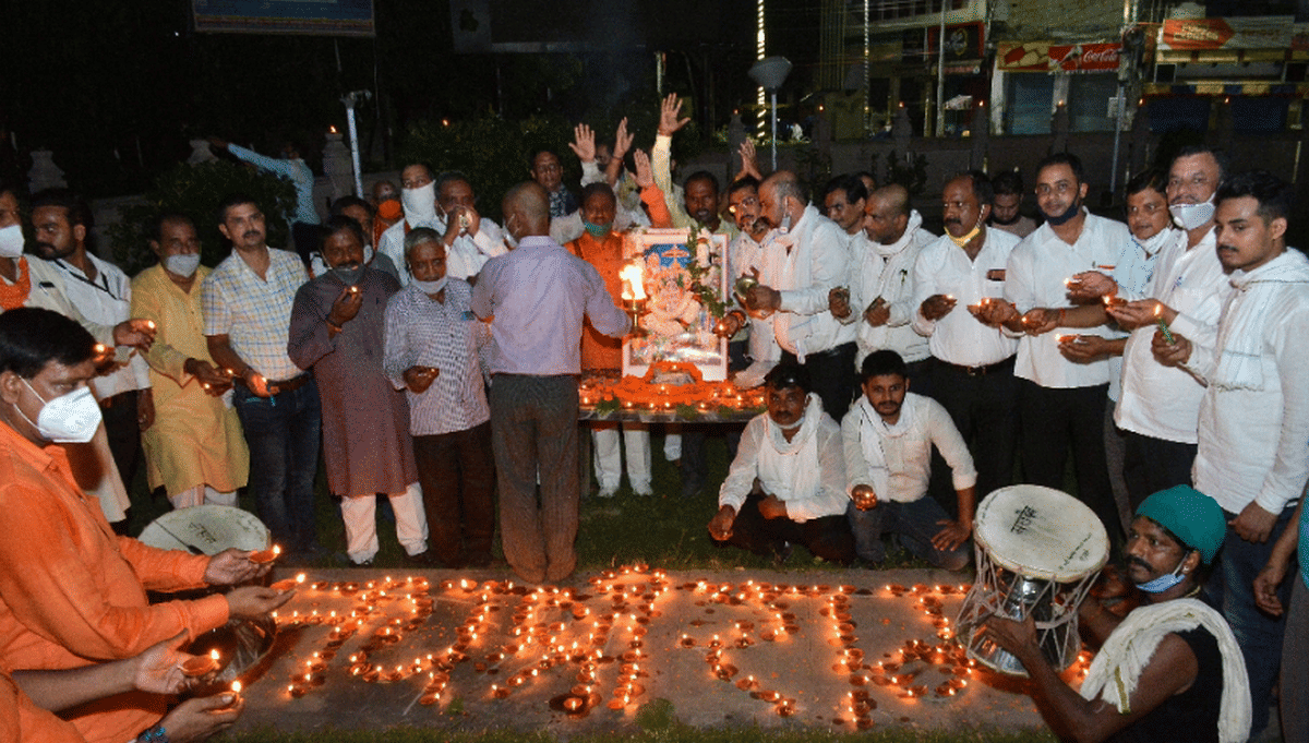 Ayodhya Ram Mandir bhumi pujan : people happy before ram janm bhoomi poojan ayodhya in varanasi lamp diya