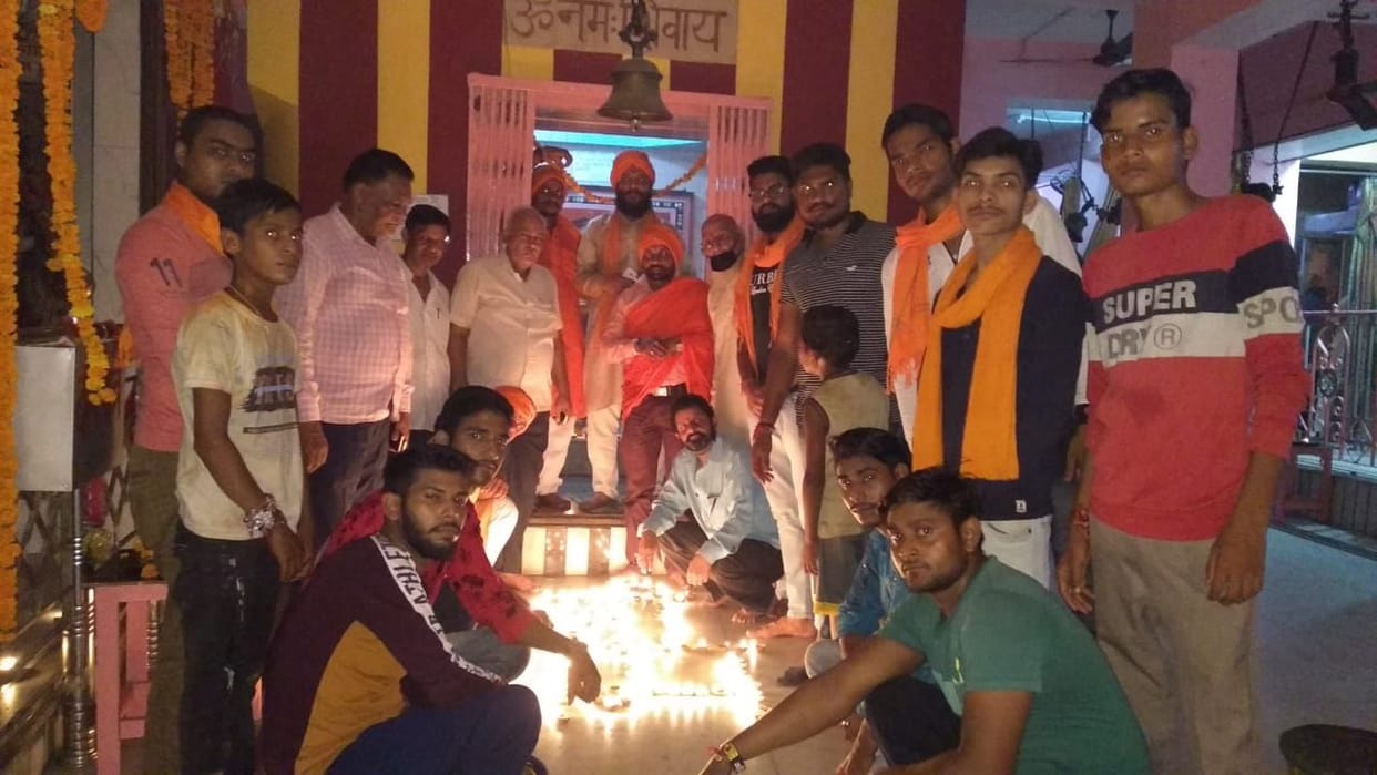 11100 lamps lit in Radhakrishna temple