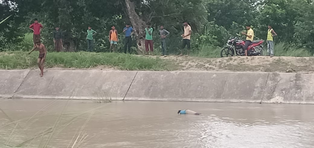 Dead body of youth found in canal, fear of murder