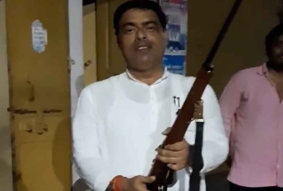 BJP district vice president sued for Harsh firing after worshiping land for construction of Shri Ram temple in Ayodhya