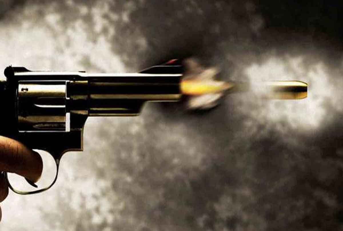 Shot died farmer in etawah up