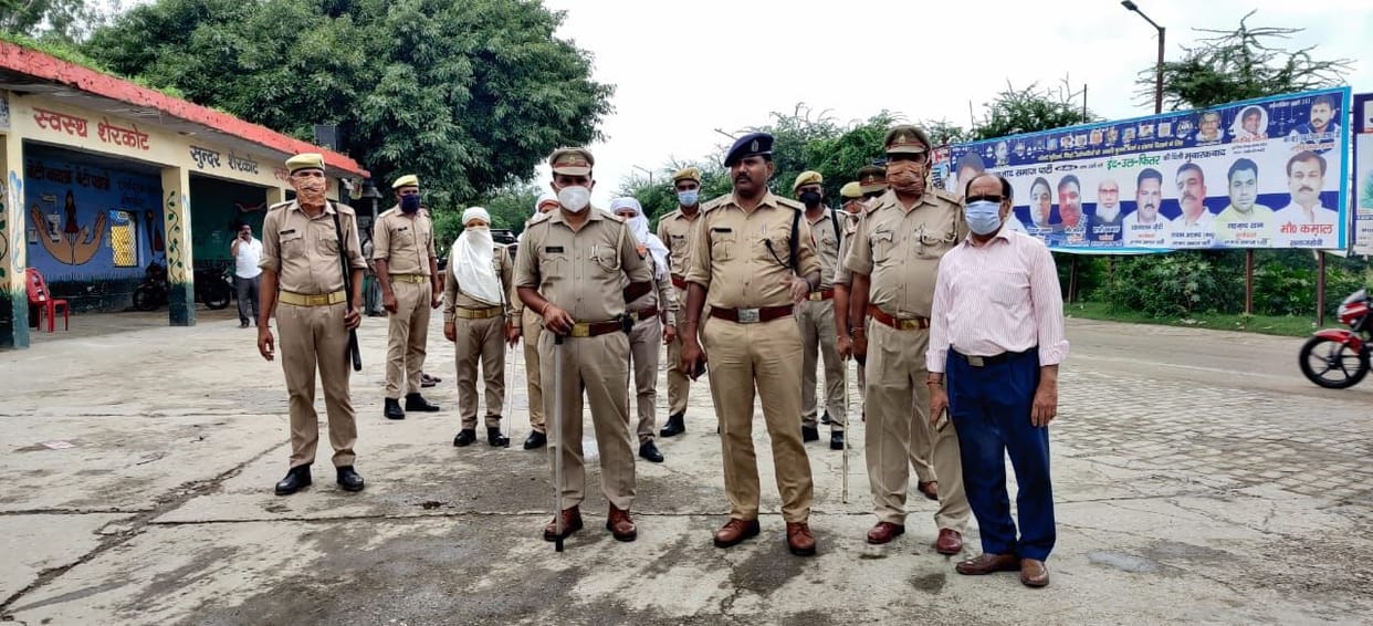 Police guards vigil in Sherkot