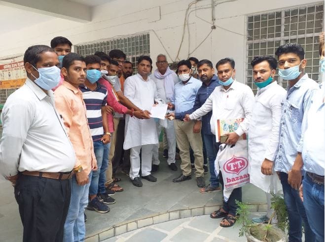 Memorandum to SDM on behalf of president to stop Brahman murder in UP