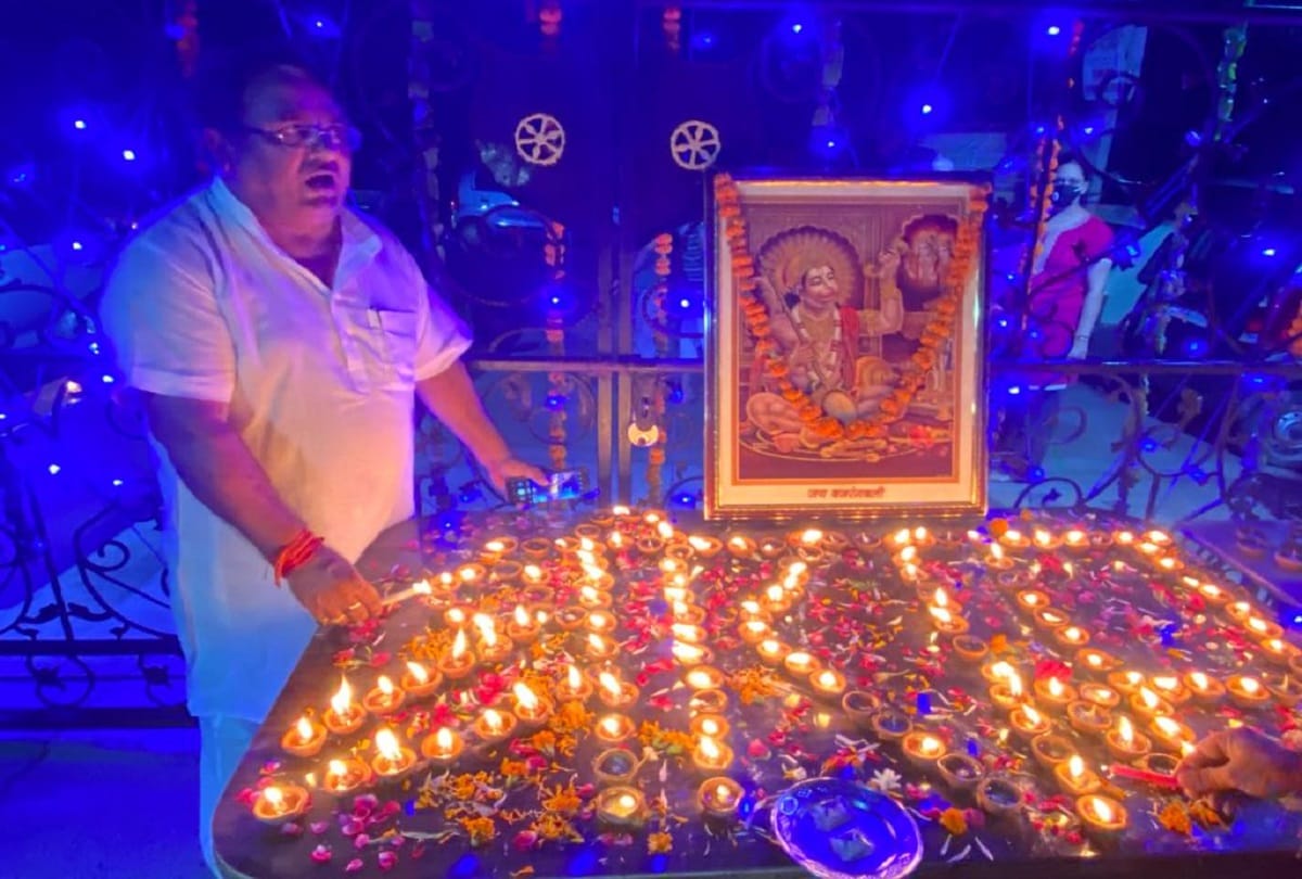 ram mandir ayodhya bhumi pujan delhi ncr people light lamps see photos of celebration