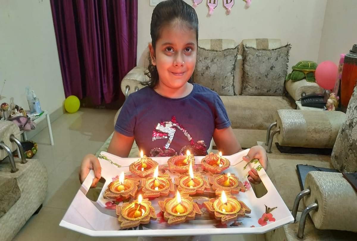 ram mandir ayodhya bhumi pujan delhi ncr people light lamps see photos of celebration