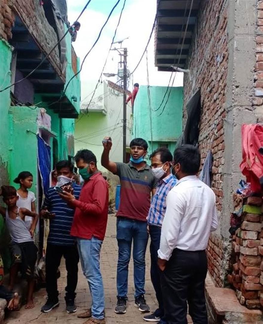Electric department raid in sadabad, 30 caught