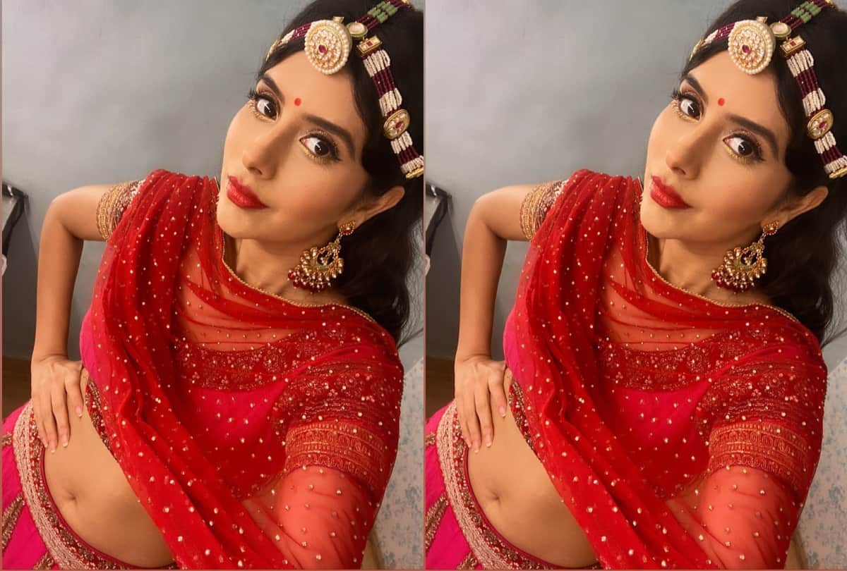 charu asopa doing ganpati puja in home