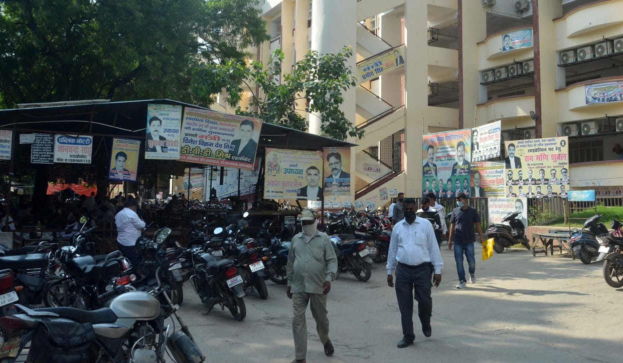 district court campus sealed due to three covid positive cases