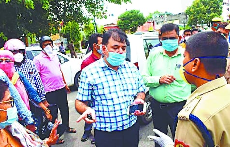 SP City's insistence in Rajendranagar .. Why leave home, will not let go back