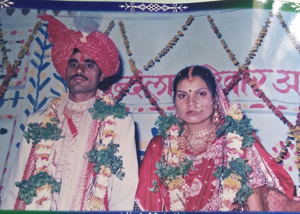 Bodies of a couple found hanging from the same rope, stirred