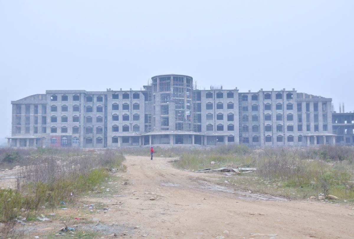 Dr. Shakti Gupta became the first director of Jammu AIIMS, has also served in GMC Jammu