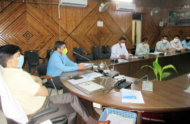DM gave guidelines in the monitoring committee meeting