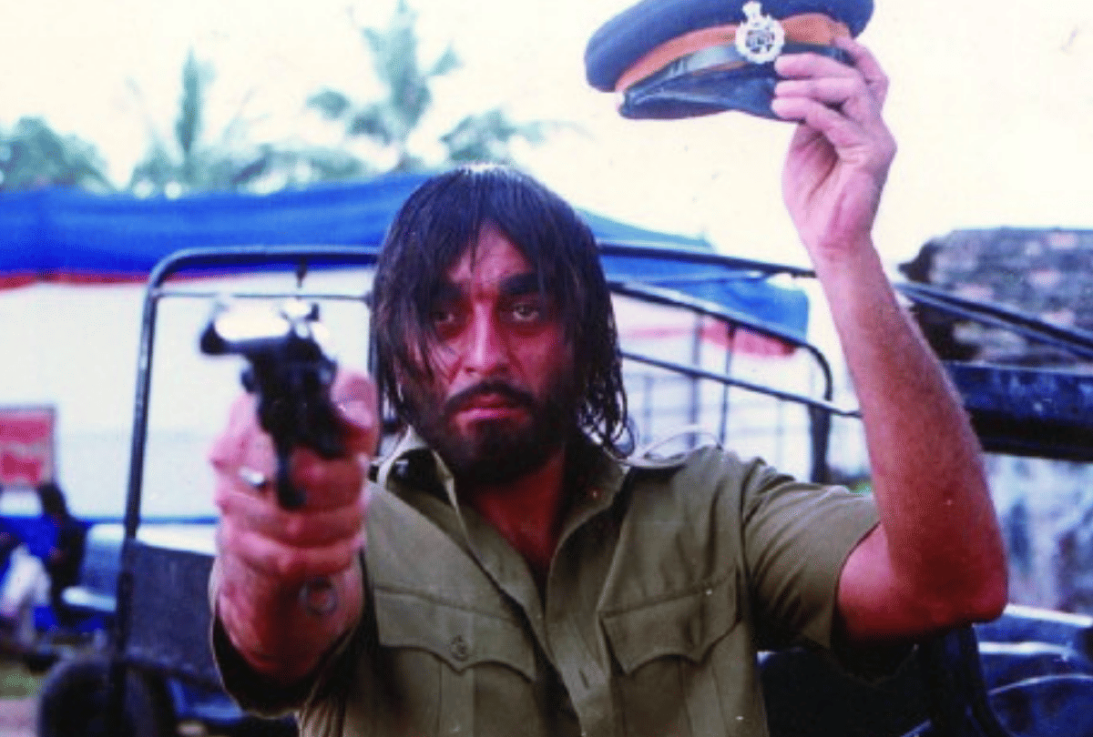sanjay dutt shares video writes emotional note as Jackie Shroff Madhuri Dixit film khal nayak turns 30 years