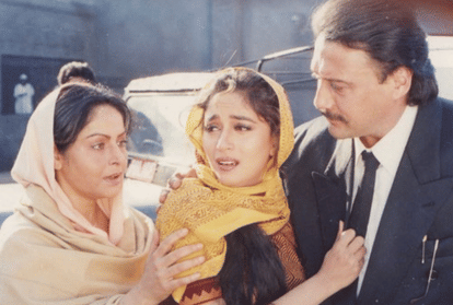 sanjay dutt shares video writes emotional note as Jackie Shroff Madhuri Dixit film khal nayak turns 30 years