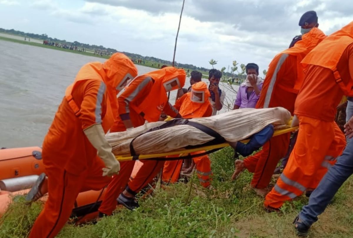 Two people died due to drowning in pond at Maharajganj