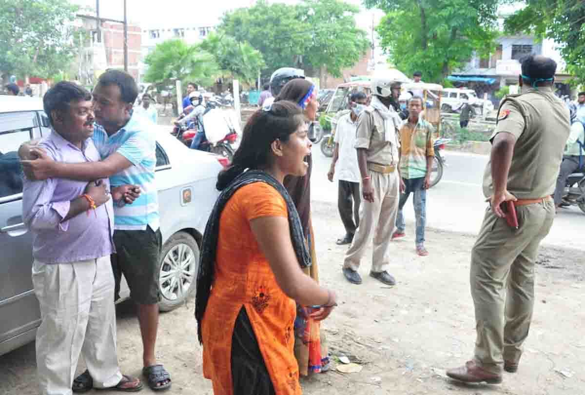 dead body of a youth found in an empty plot in Chakeri, Kanpur