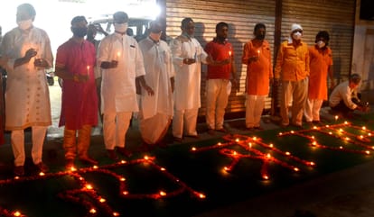 Ram Mandir Bhumi Pujan: Ram turned out to be Prayagraj, burning lamps from house to house
