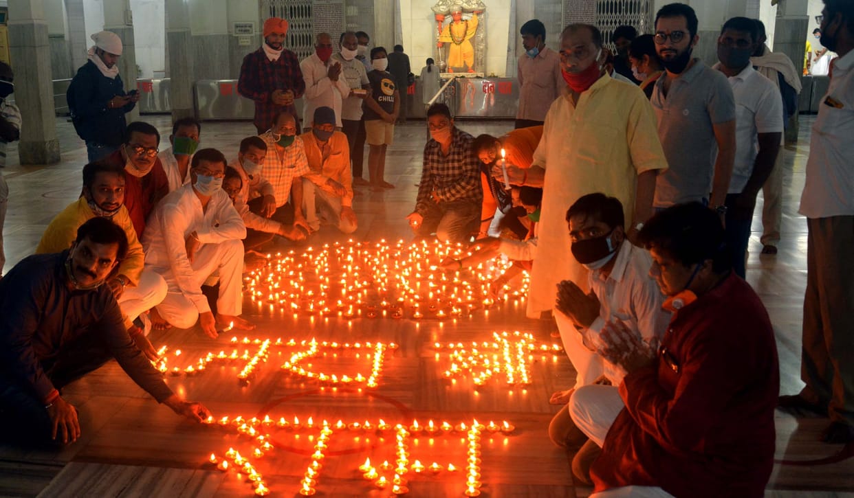 Ram Mandir Bhumi Pujan: Ram turned out to be Prayagraj, burning lamps from house to house
