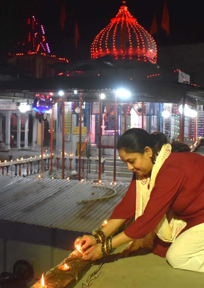 Ram Mandir Bhumi Pujan: Ram turned out to be Prayagraj, burning lamps from house to house