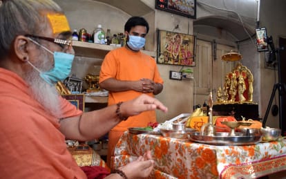 Ram Mandir Bhumi Pujan: Monasteries, adorned with temples, lit 21000 lamps in large Hanuman temple