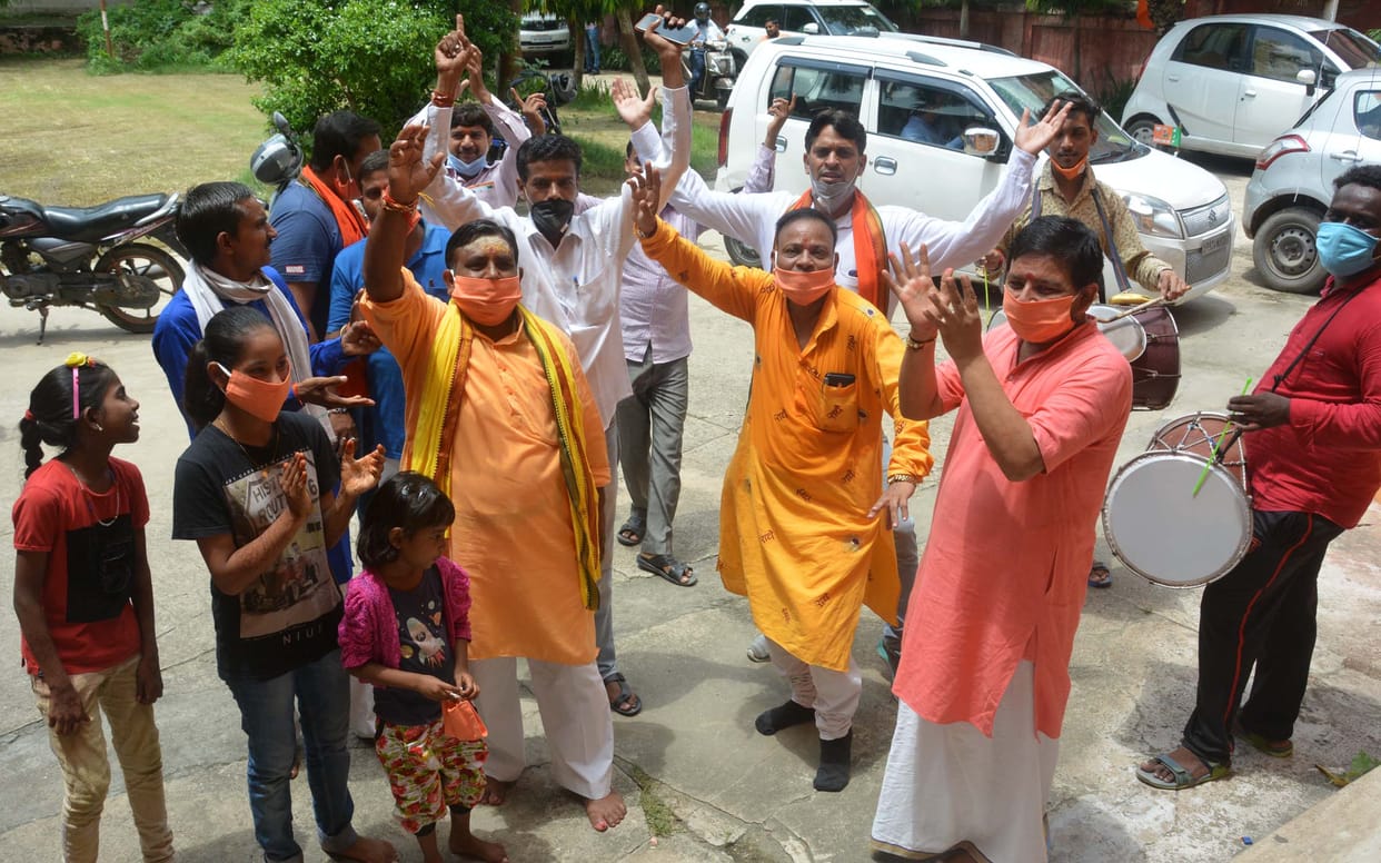 Ram Mandir Bhumi Pujan: VHP workers dance on the beat of Dhol Taache after Sundarkand