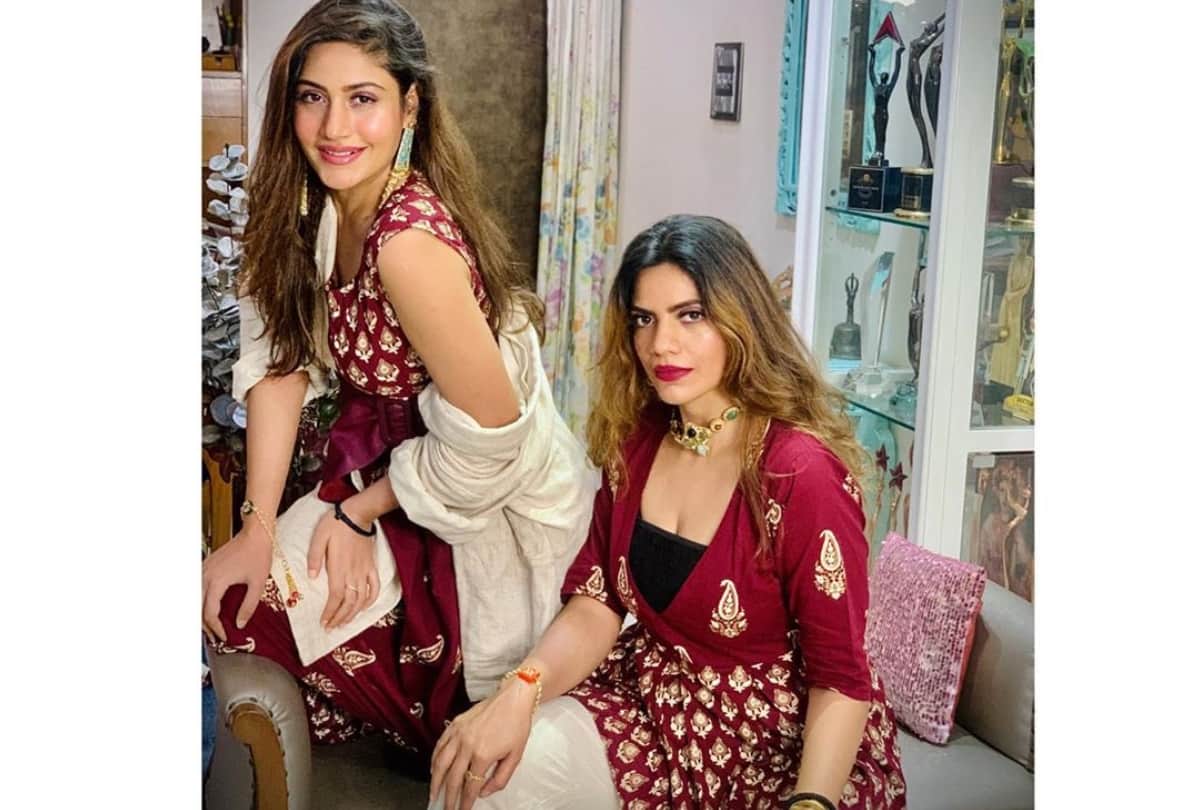 after kriti and nupur sanon twinning ivory kurta tv actress surbhi chandna shares her pictures with sister in matching outfit