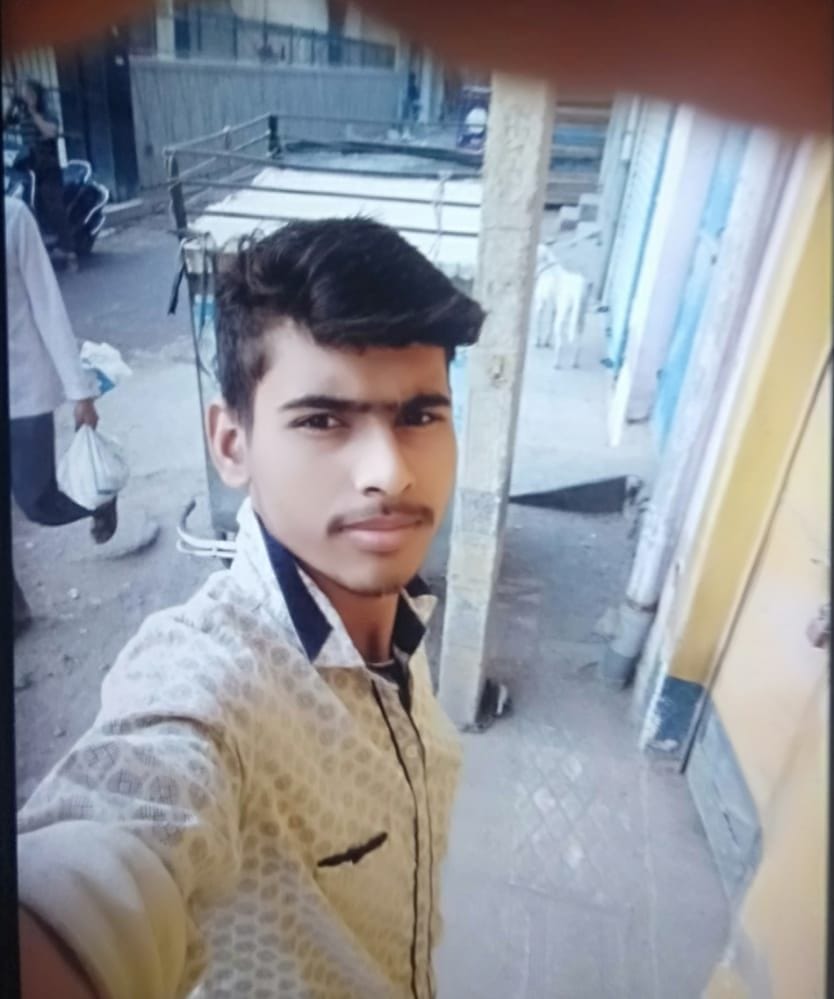 The young man hanged after cutting the vein of his hand