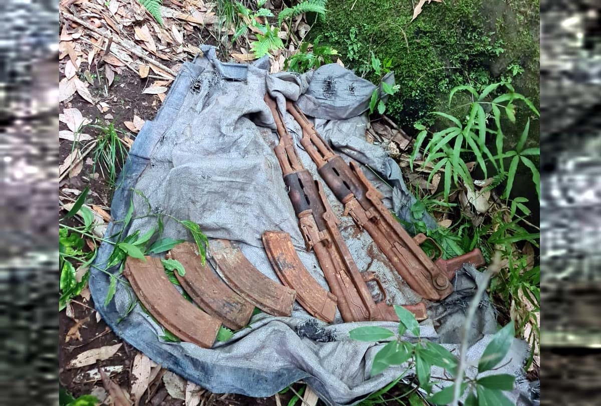 Jammu and Kashmir, 2 AK 47 rifles and two magazines recovered by Indian Army