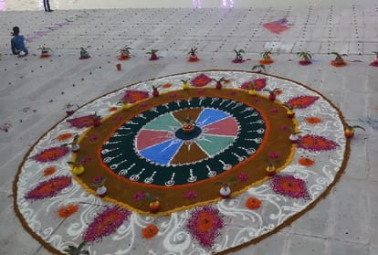 ayodhya ram mandir bhoomi pujan Deepotsav: Wheel chair bound Vani making beautiful rangoli at Ram ki Paidi
