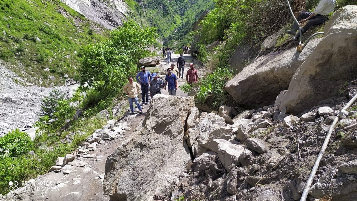 kailaash maanasarovar maarg band hone se logon kee mushkil huee aavaajaahee