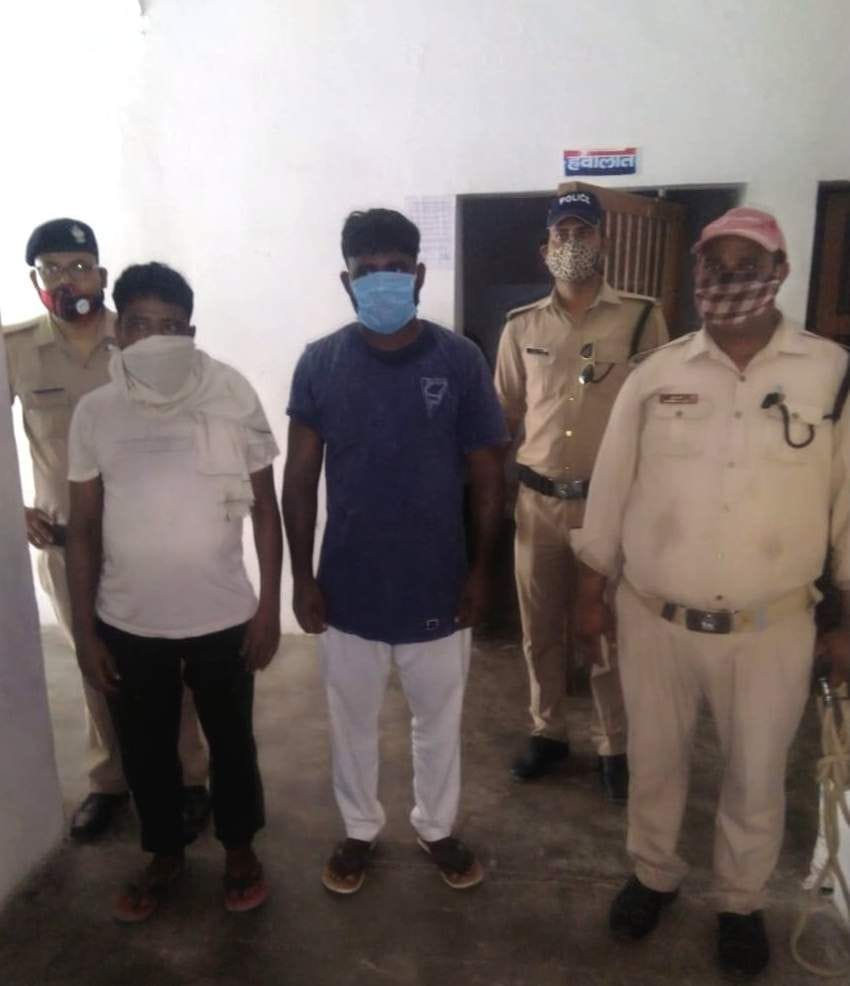 Two accused arrested for withdrawing money by changing debit card under help