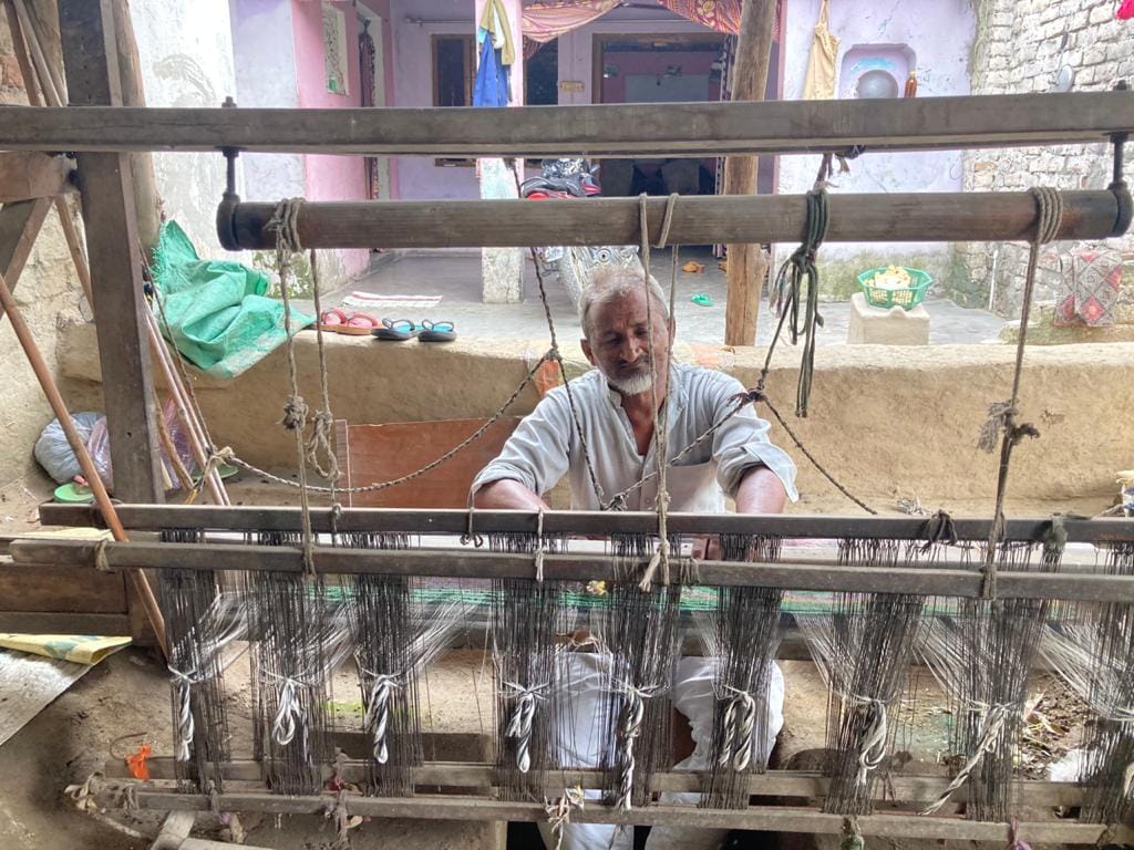 If the government helps then the handloom business shines again