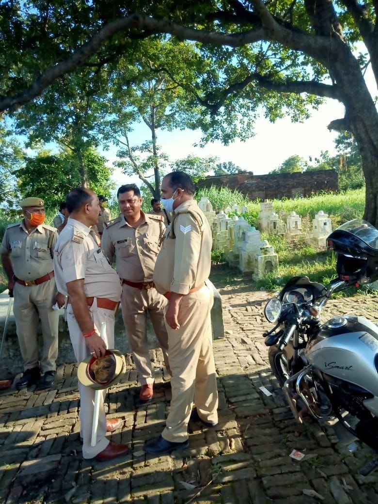 statue esatblishment police rached