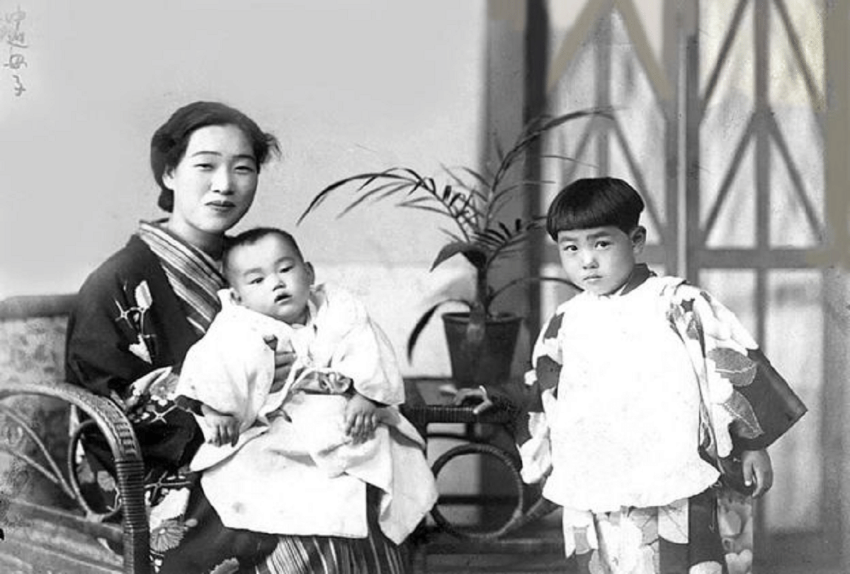 story of women who surviving in Hiroshima and Nagasaki nuclear attack