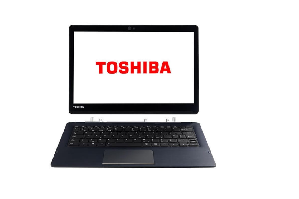 Toshiba Completely Exits Laptop Market Sells all Stake to Sharp
