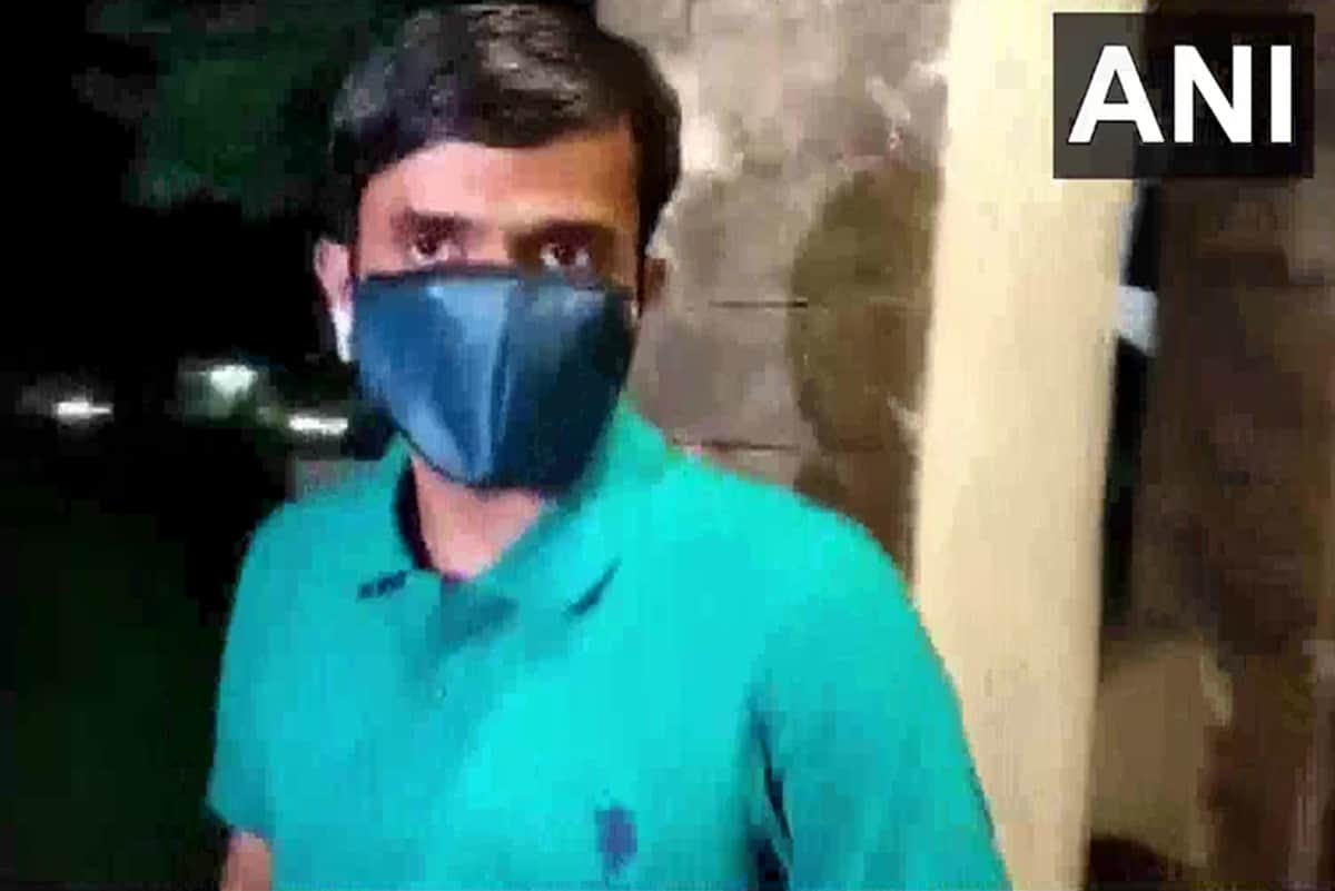 sushant singh rajput case bihar IPS officer Vinay Tiwari who was quarantined to leave for Patna