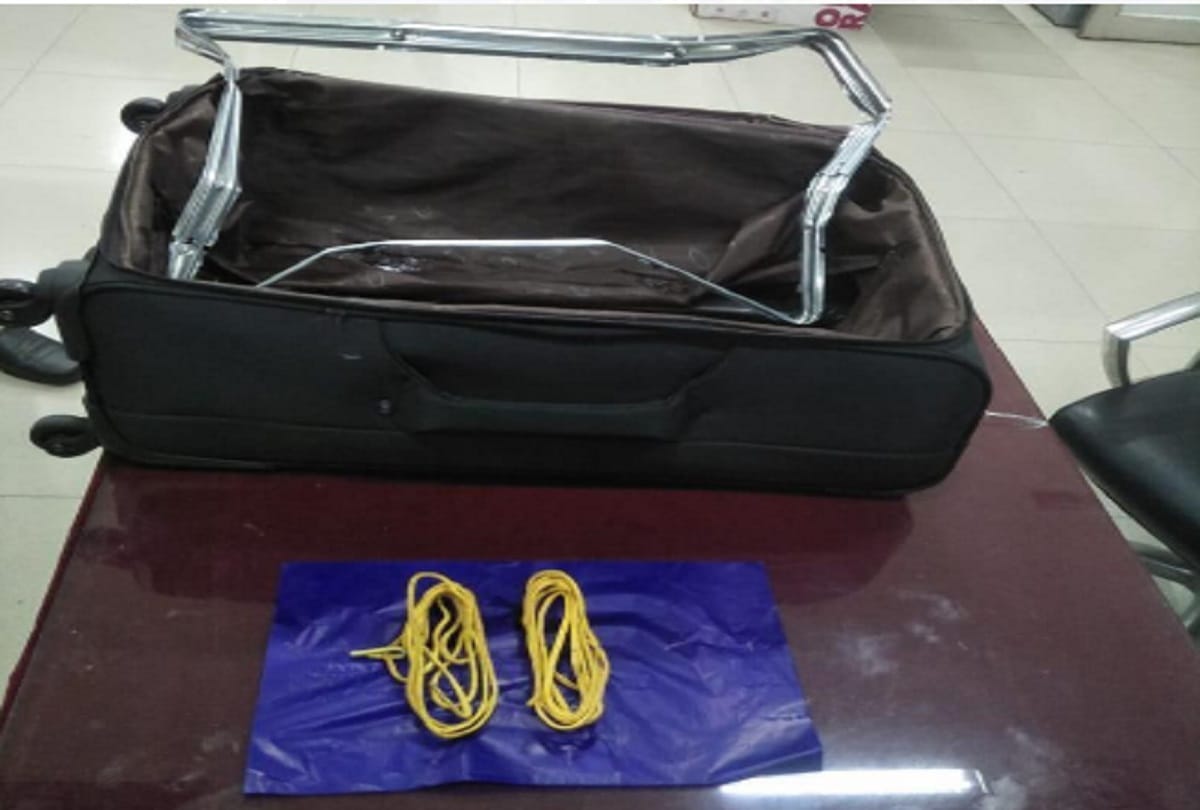 Man arrested with 40 lakh rupees gold on Lucknow airport.