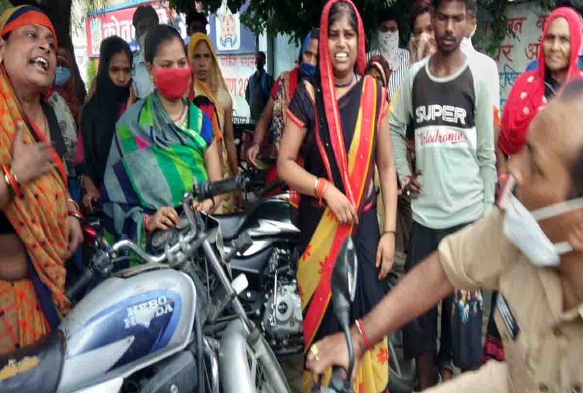girl committed suicide after police harassment in police station in jalaun