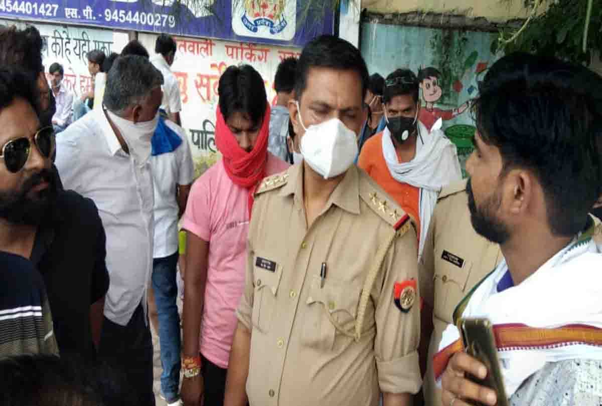 girl committed suicide after police harassment in police station in jalaun up update