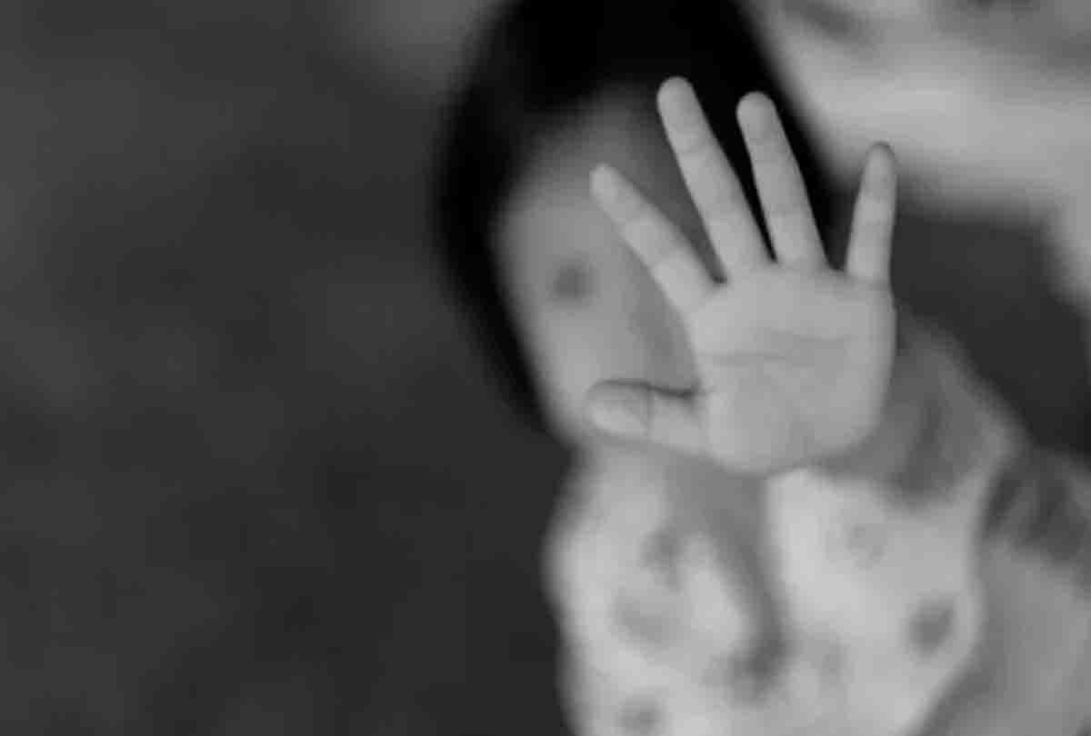 neighbor misdeed with Innocent in hardoi