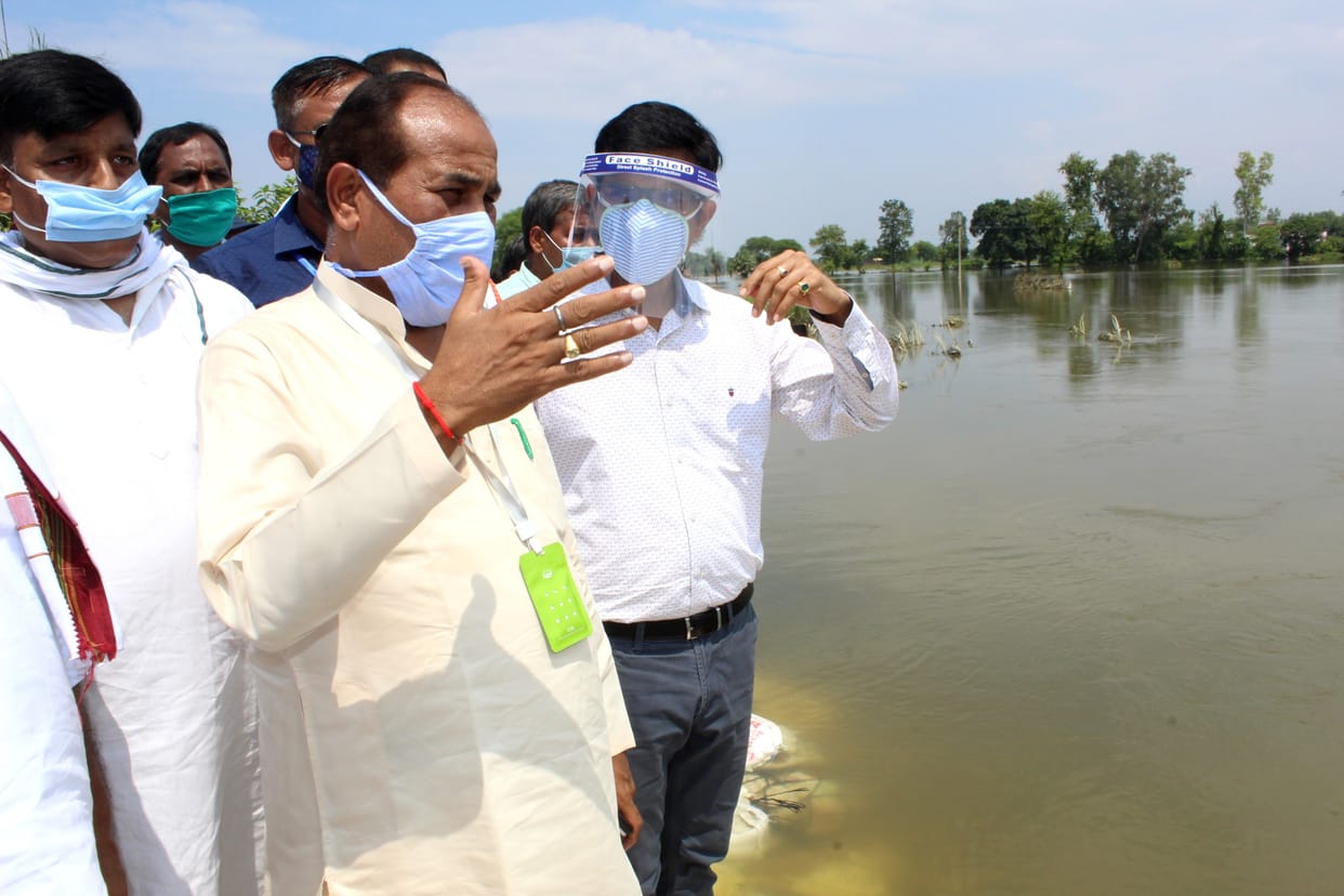 Forest Minister Dara Singh visited flood zone