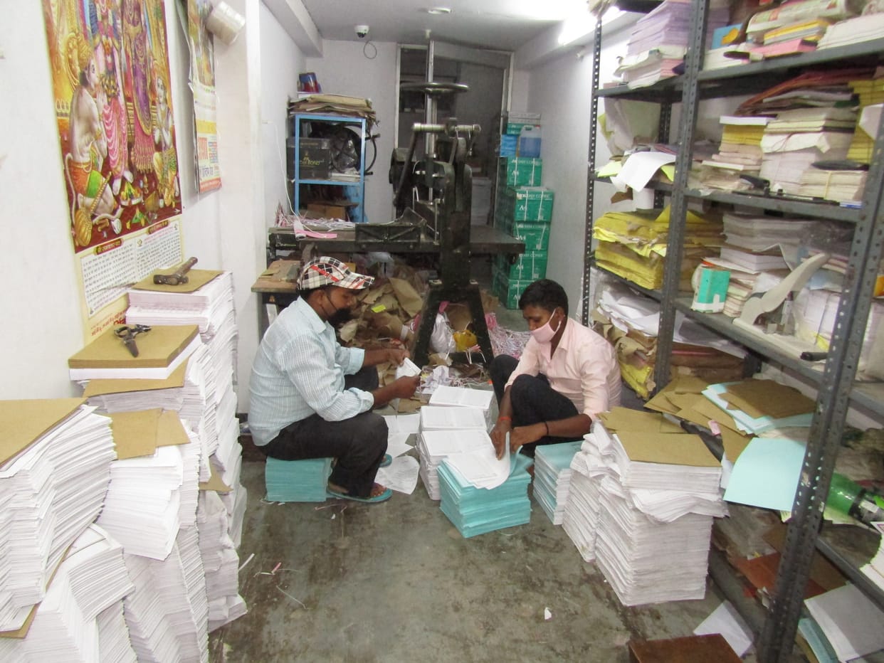 Printing press affected by corona, flax hoarding business affected