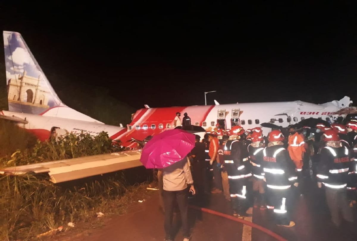 Kerala plane crashed, Boeing 737-800 aircraft was 13 years old crashed in Kerala